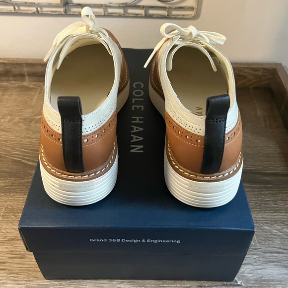 Cole Haan Women’s OriginalGrand Platform Wingtip Oxford; clean comfortable! - Picture 4 of 6